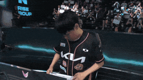 位MVP, AA, 唯一有优势