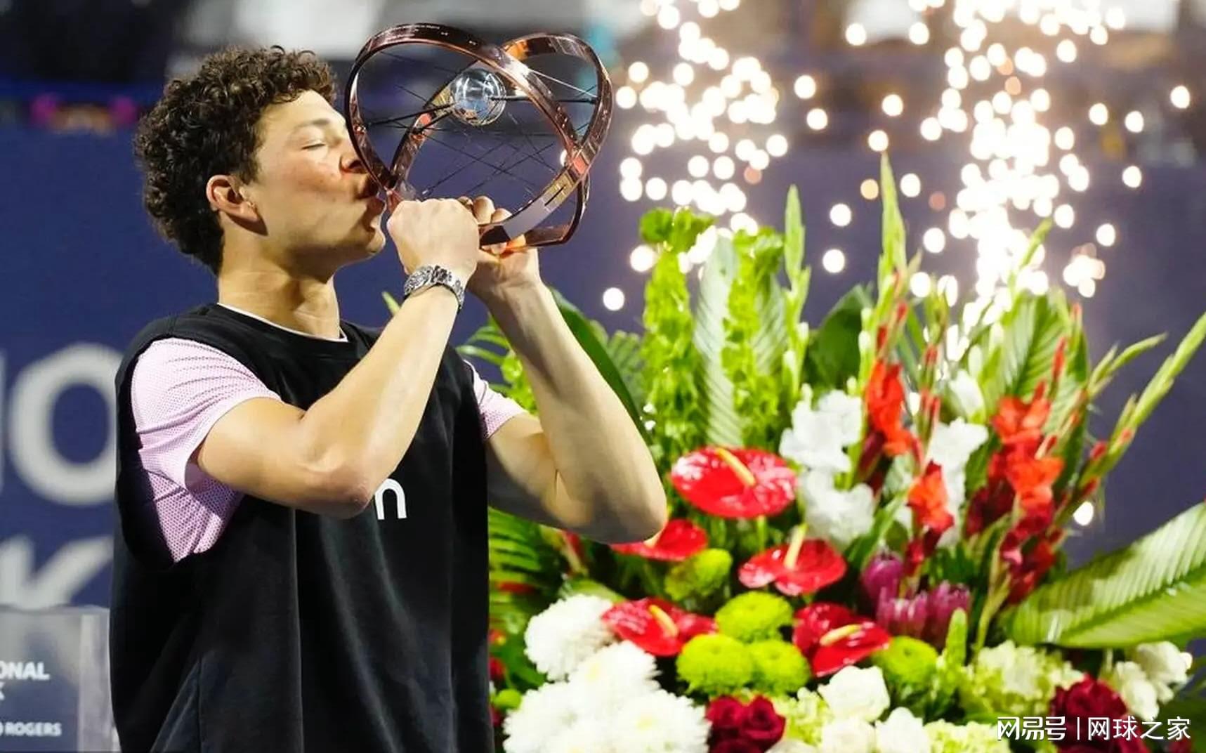 网坛名宿维, 必须被视为