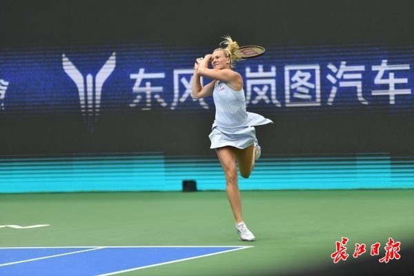 娜和克鲁尼, Bct